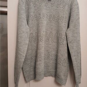 Women’s Lightweight Knit Sweater - Grey